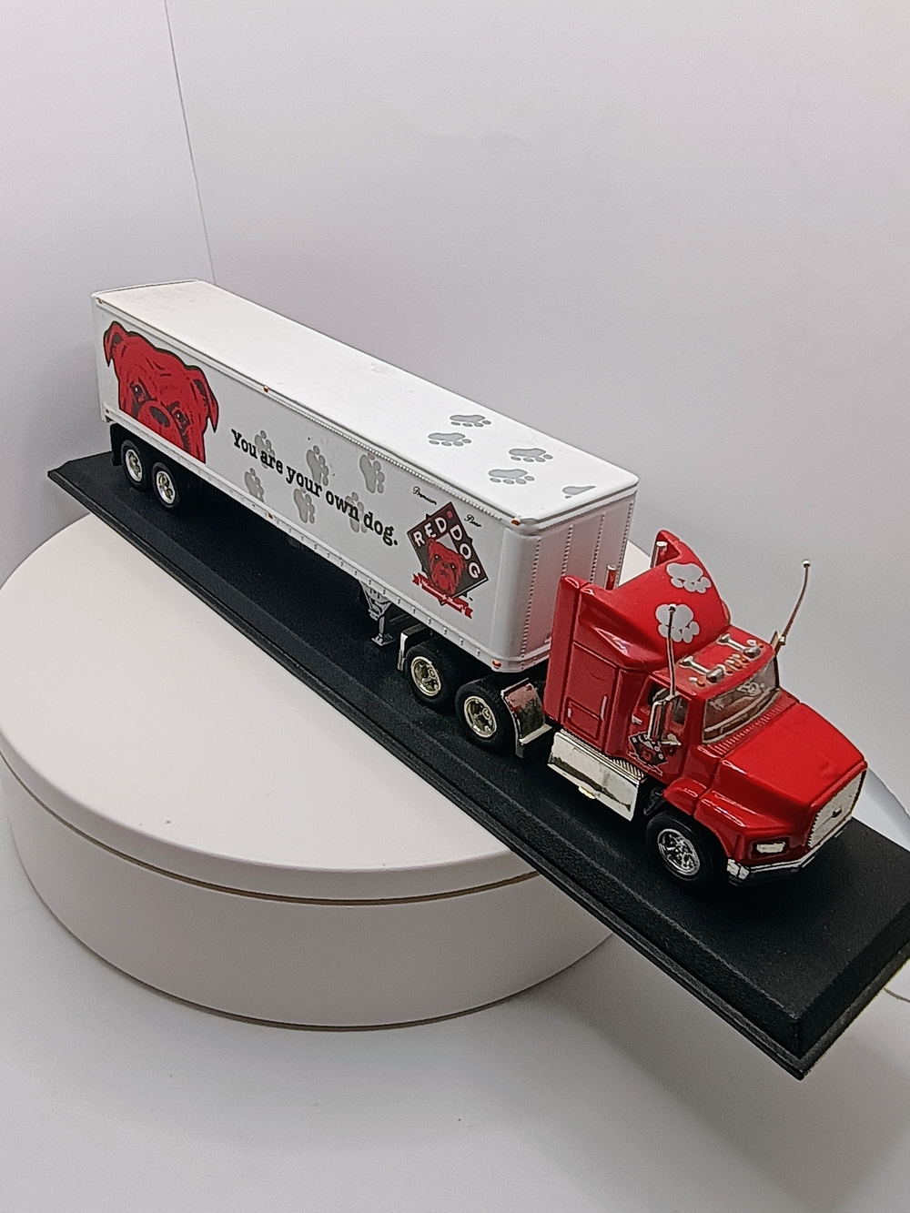 Matchbox 1996 Red Dog Semi Truck and Trailer Model - Red & White